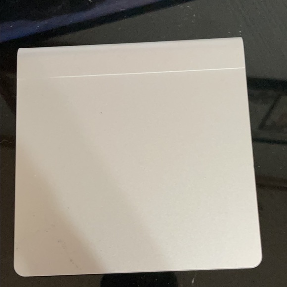 Apple Trackpad - Picture 2 of 2